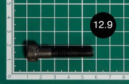 Винт с цилиндрической головкой и внутренним шестигранником М 8х40 класс прочности 12.9 СтройКреп (DIN912)