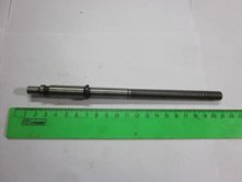 Винт поперечного суппорта К-400 [204710]