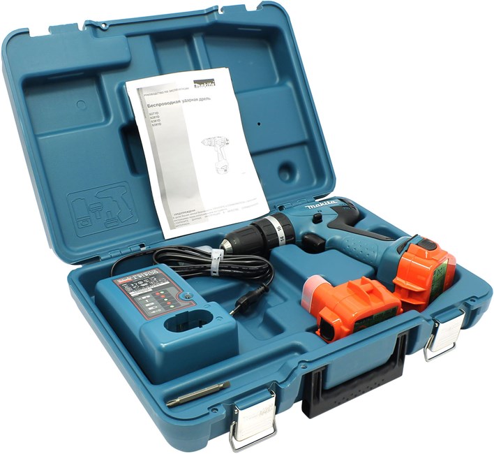 Шуруповерт аккумуляторный ударный Makita 8271DWAE Шуруповерт аккумуляторный ударный Makita 8271DWAE