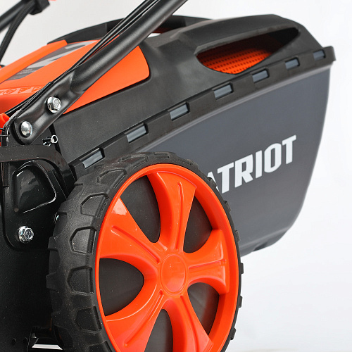 Бензиновая газонокосилка Patriot PT53 LSE 512109028 Бензиновая газонокосилка Patriot PT53 LSE 512109028