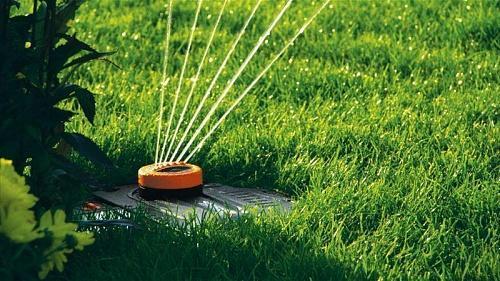 Дождеватель выдвижной контурный Gardena AquaContour 01559-27.000.00 Дождеватель выдвижной контурный Gardena AquaContour 01559-27.000.00