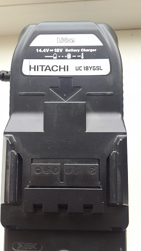 Устройство зарядное Hitachi UC18YGSL Устройство зарядное Hitachi UC18YGSL
