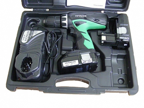 Шуруповерт аккумуляторный ударный Hitachi DV18DCL2 Шуруповерт аккумуляторный ударный Hitachi DV18DCL2
