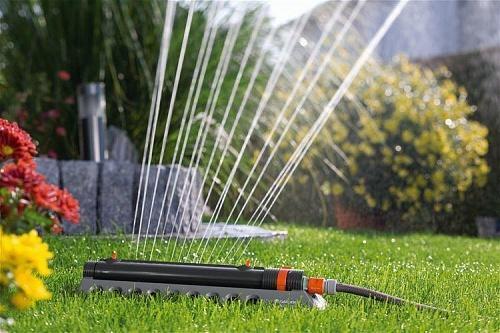 Дождеватель Gardena AQUAZOOM 250/2 01973-29.000.00 Дождеватель Gardena AQUAZOOM 250/2 01973-29.000.00